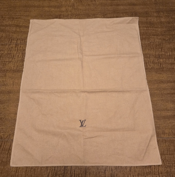 Louis Vuitton Handbags - Authentic Louis Vuitton large dust bag in great condition